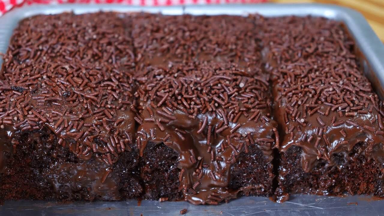 Bolo de Chocolate Molhadinho