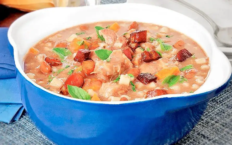 sopa de feijão