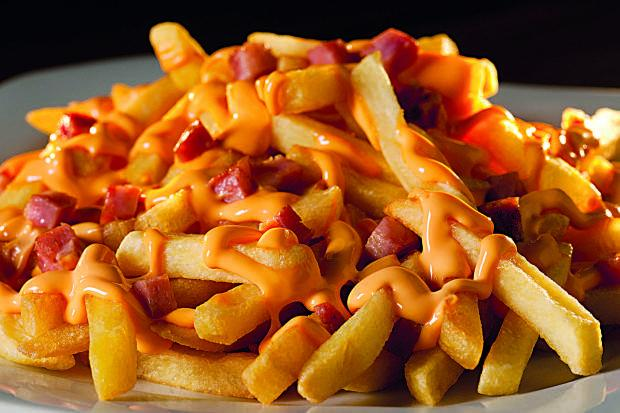 Batata Frita com Cheddar e Bacon